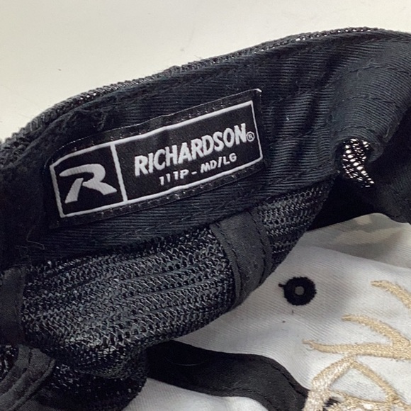 NWT Realtree “Backwoods Mafia” Camouflage and Black Mesh Baseball Cap - Picture 7 of 8